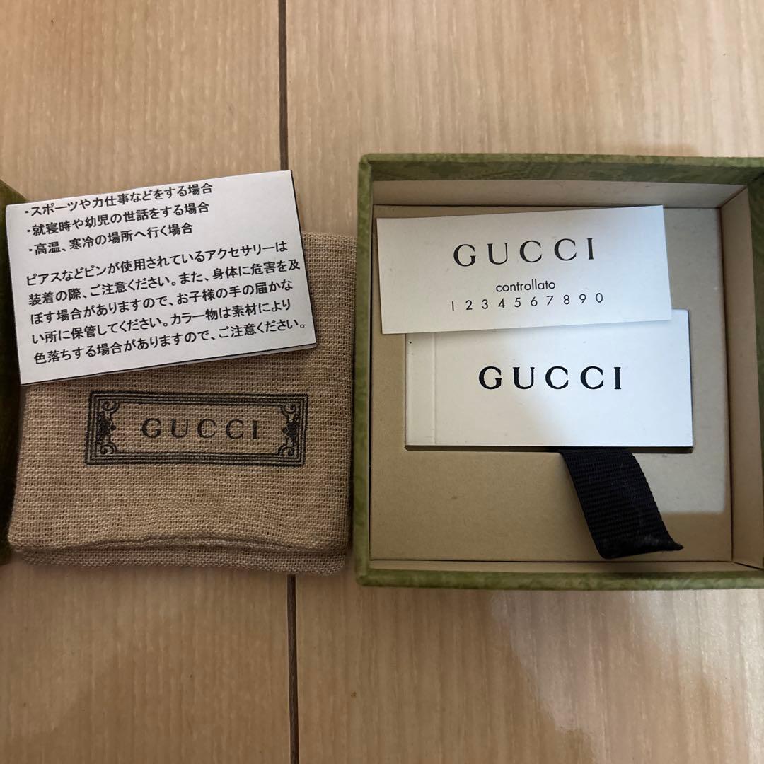 GUCCI シルバー ロゴチャーム ネックレス