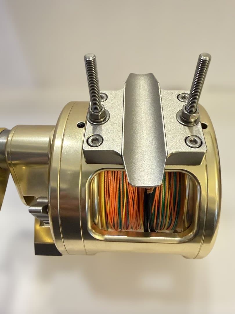 ストロングファイター　ビッグゲームロイヤルライト30 泳がせ　クエ　カンパチ