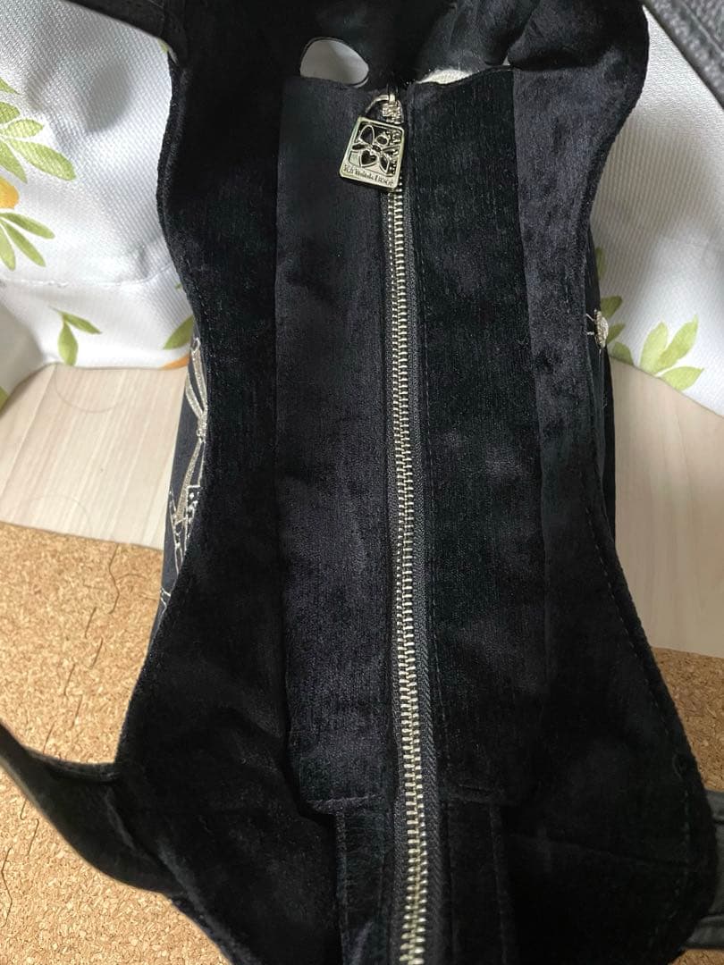 美品 シンクビー リボンズ トートバッグ バッグ ファスナータイプ 黒 ブラック
