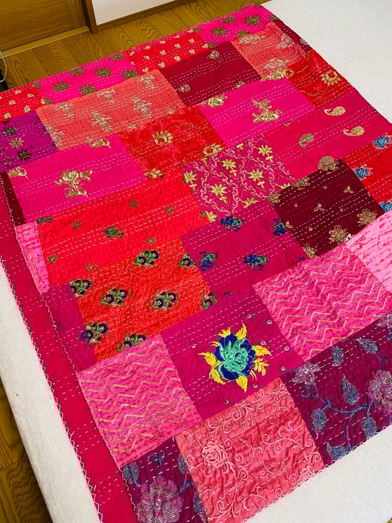 インド製 直輸入カンタキルト パッチワーク マルチカバー ピンク系