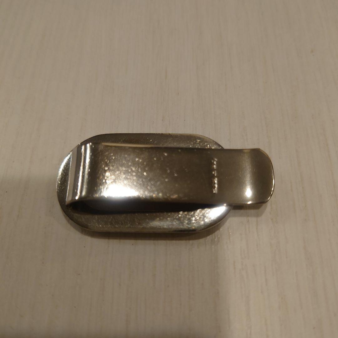 グッチ　GUCCI　シルバーオーバル型マネークリップ