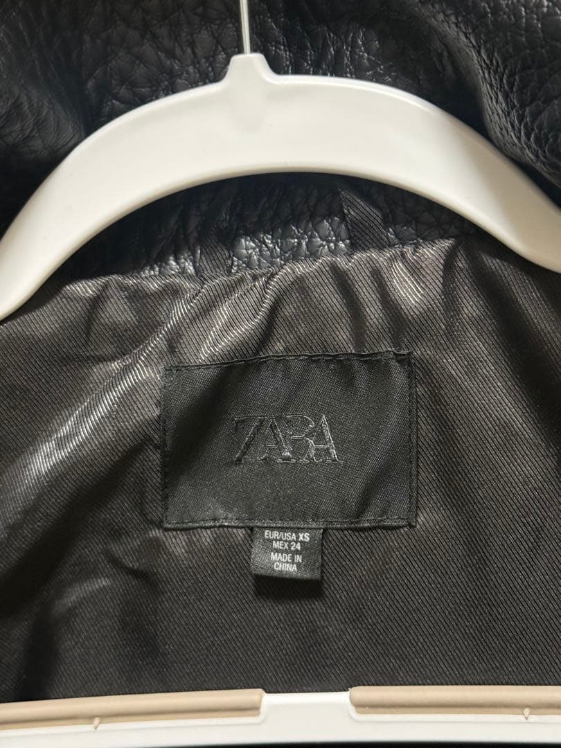 早い者勝ち！ZARA レディース　フェイクレザージャケット