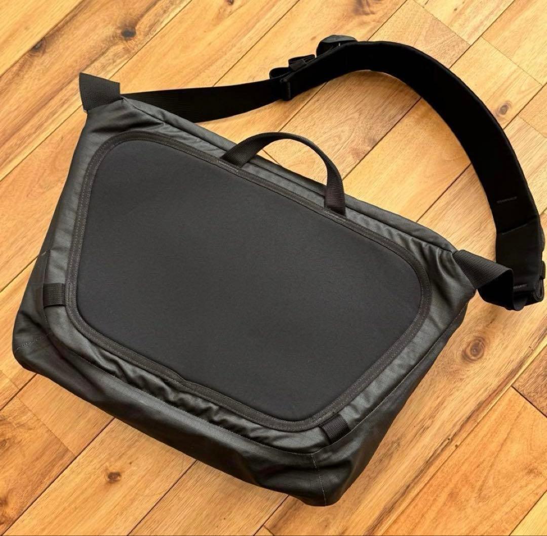 【新品未使用】国内正規品ARC'TERYX グランヴィル10 クーリエ バッグ