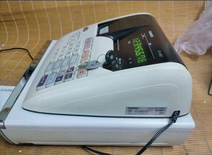 カシオレジスター　TE-M80　中古品　人気機種感熱紙　送料無料　653811