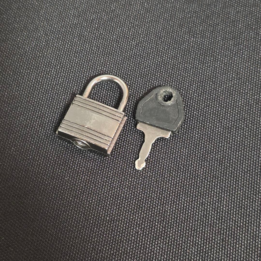 美品 機内持ち込み 無印良品 半分の厚みで収納できるソフトキャリーケース 黒