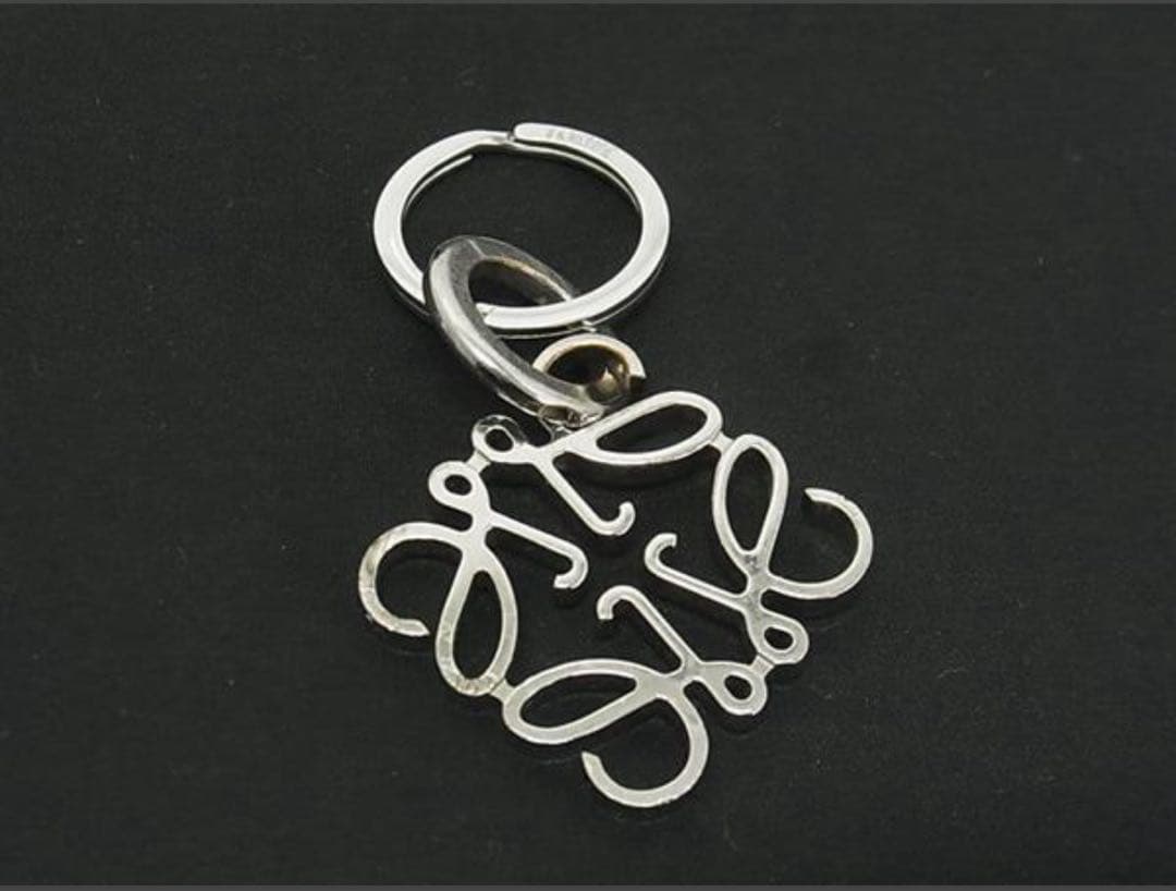 【極美品】LOEWE ロエベ アナグラム キーホルダー バッグチャーム