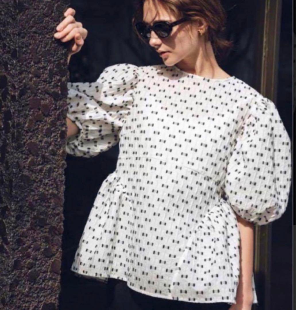 OHGA エンジェル　ブラウス