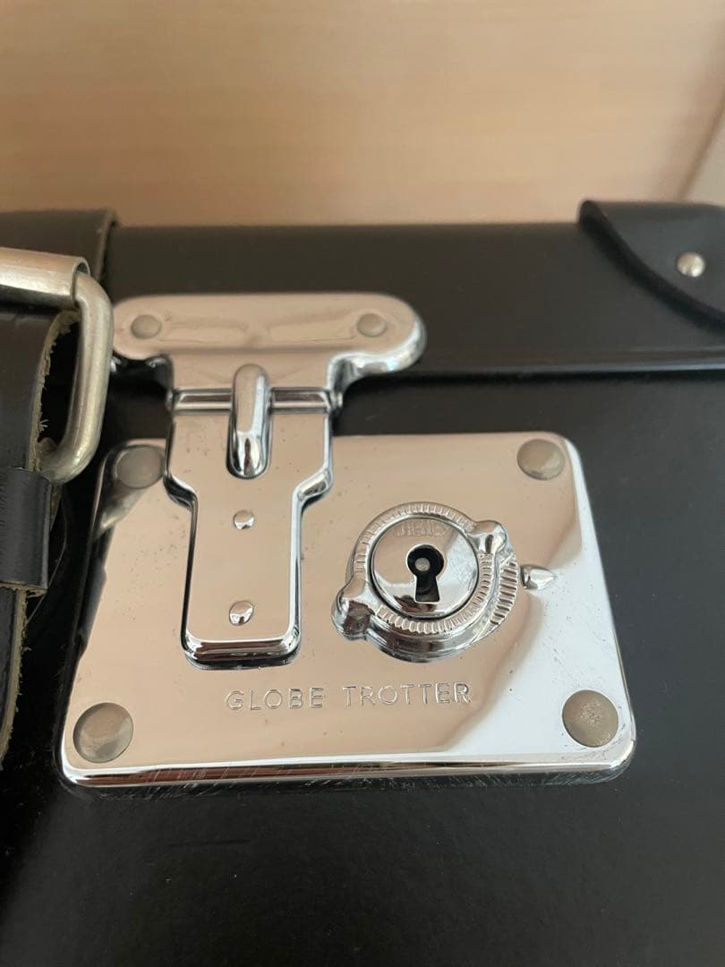 未使用/保証書有　GLOBETROTTER キャリー