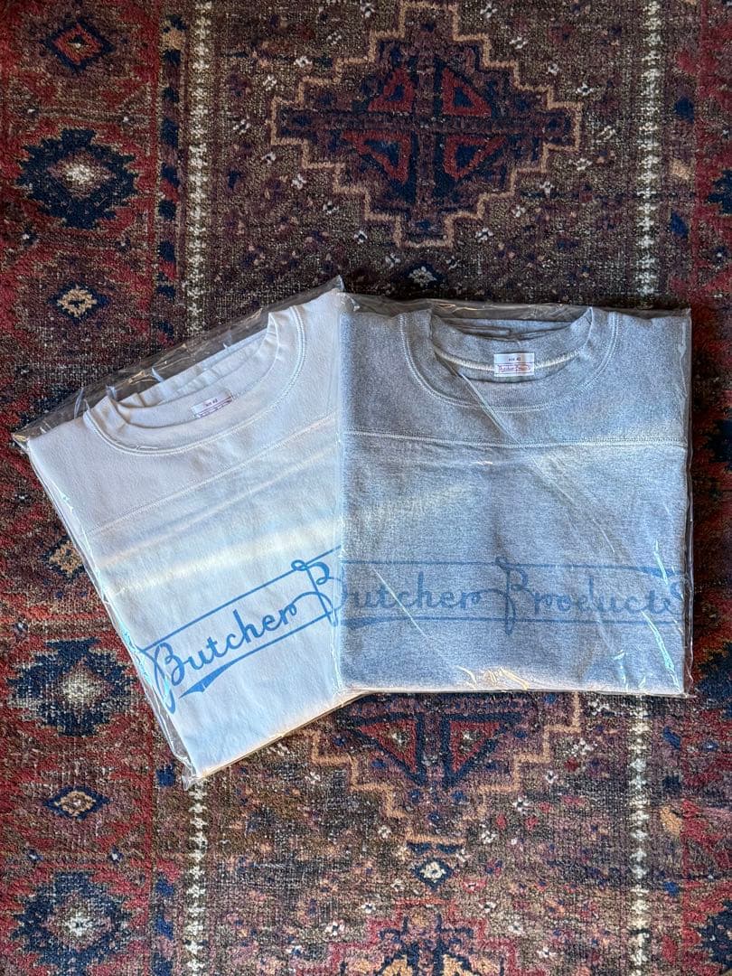 トップス At Last FOOTBALL TEE