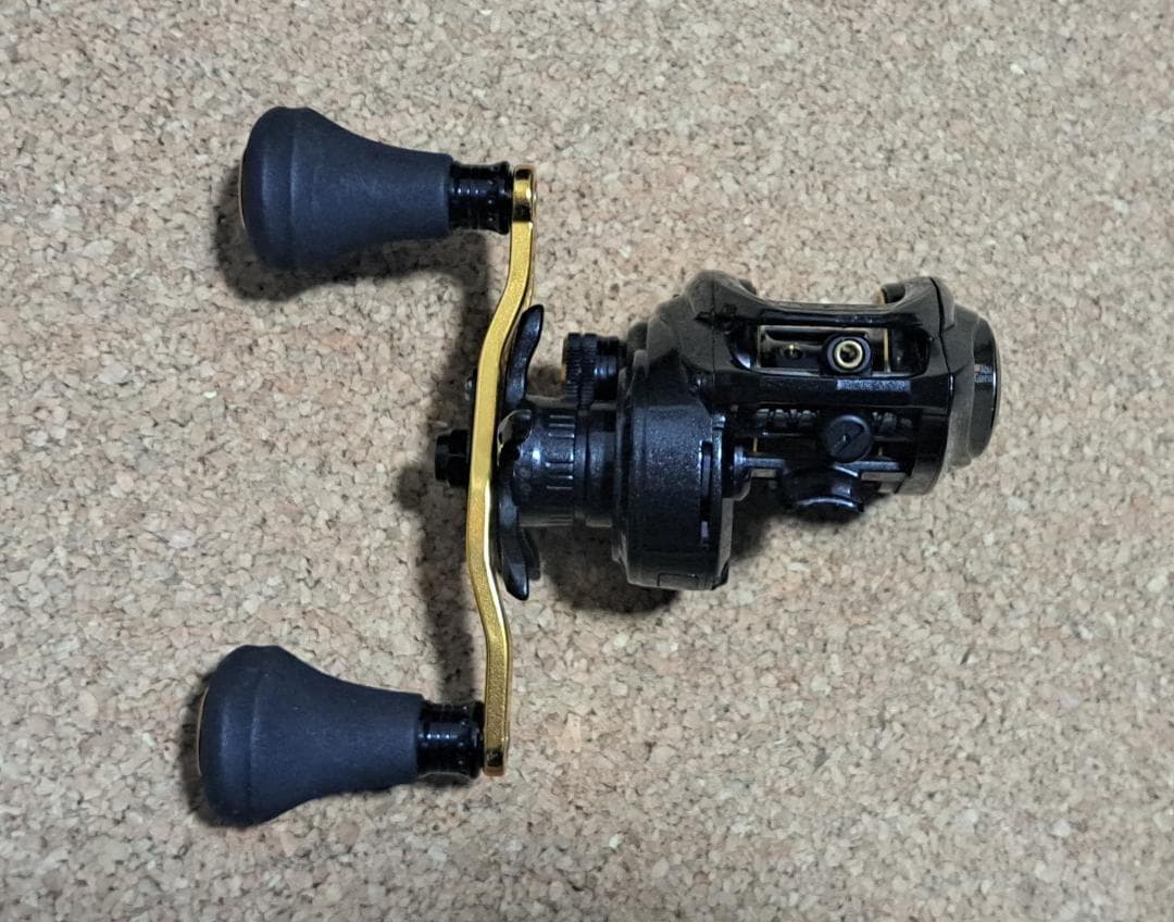 【ABU】18ロキサーニパワーシューター(右)