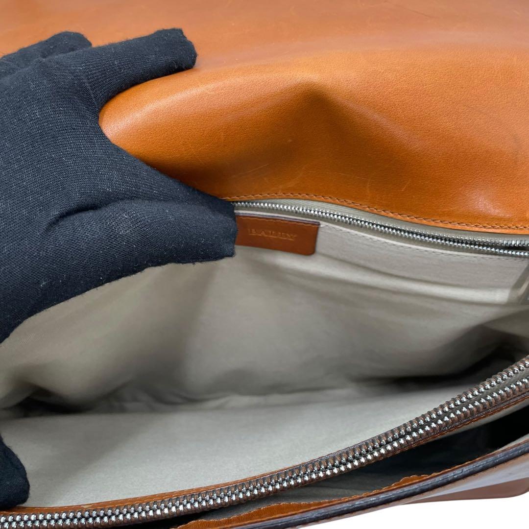 レア✨良品✨バリー ヴィンテージ メッセンジャーバッグ クロスボディ キャメル