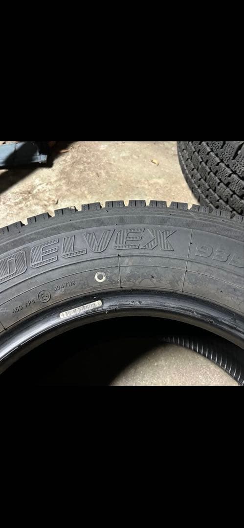 もんぺ専用195/80R15107/105DELVEX935スタッドレス4本