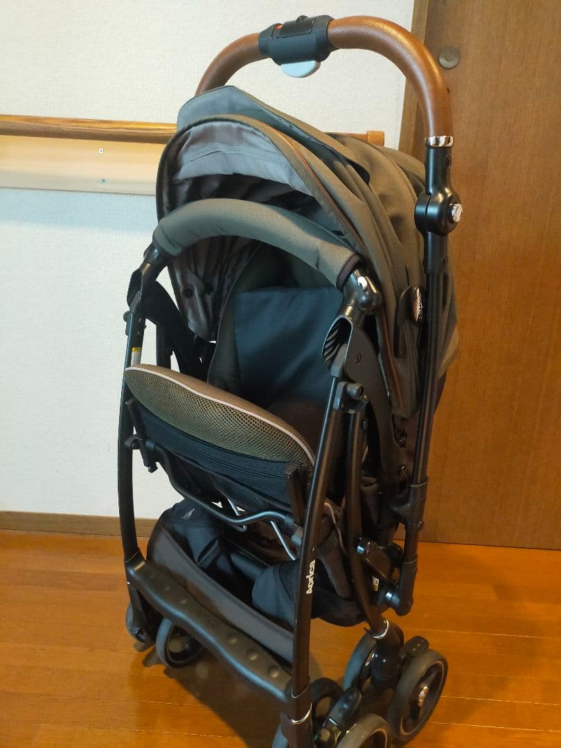 2022年モデル Aprica アップリカ ラクーナビッテクッション カーキ美品