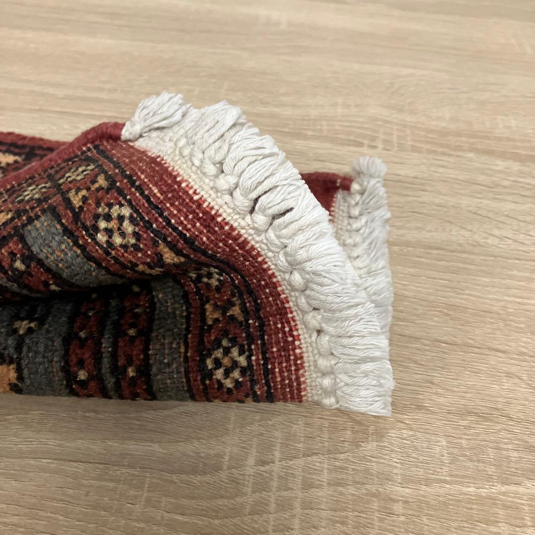 ラグ手織り絨毯　ミニラグ　ヴィンテージ ラグ　トライバルラグ32cmx63cm