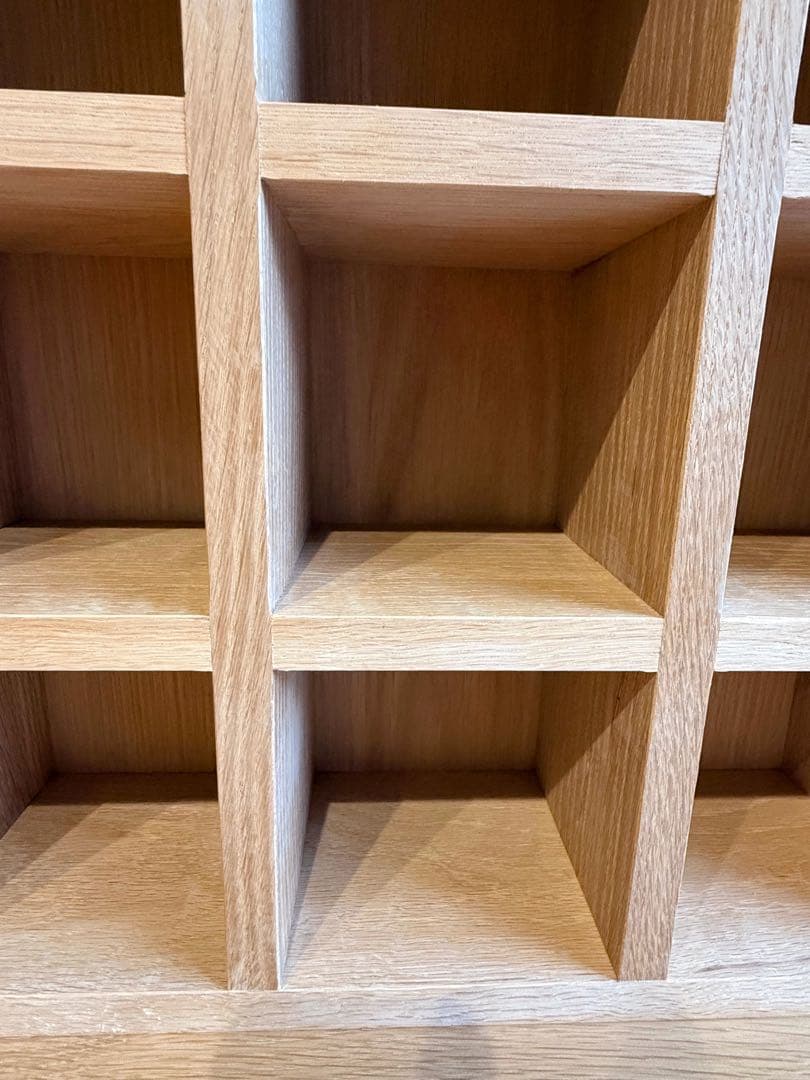 超美品！フルオーダーメイド無垢オーク材・マス目棚・コレクション ラック シェルフ