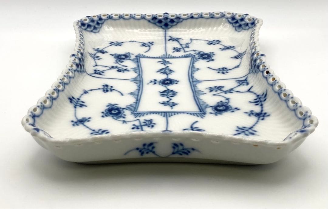 【希少 美品】ロイヤルコペンハーゲン ブルーフルーテッド フルレース トレイ