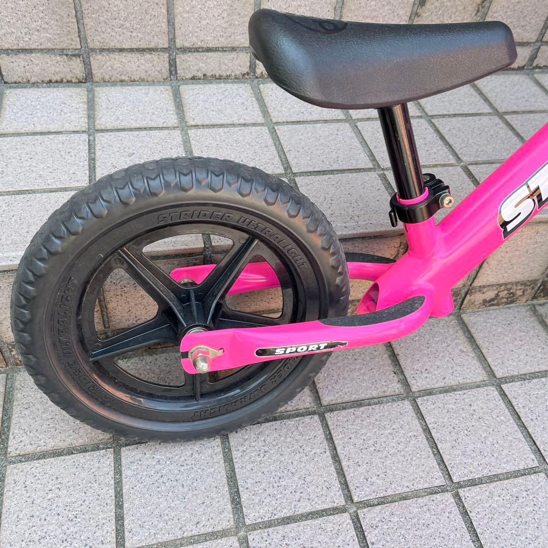 【美品】 STRIDER ストライダースポーツ12インチ ピンク プロテクター付