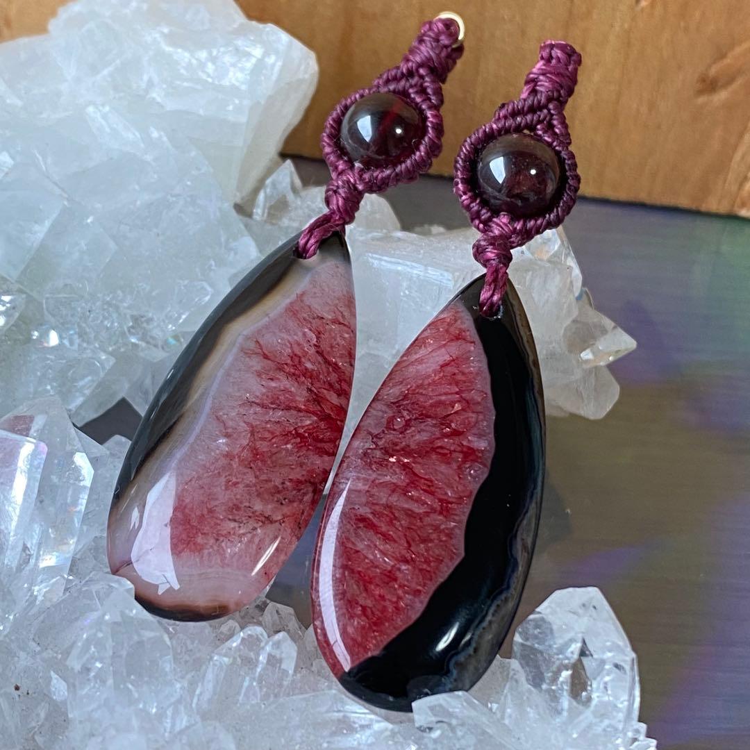 個性◎BIG！マクラメ編みイヤリング◇1494◇赤×黒★瑪瑙★ガーネット