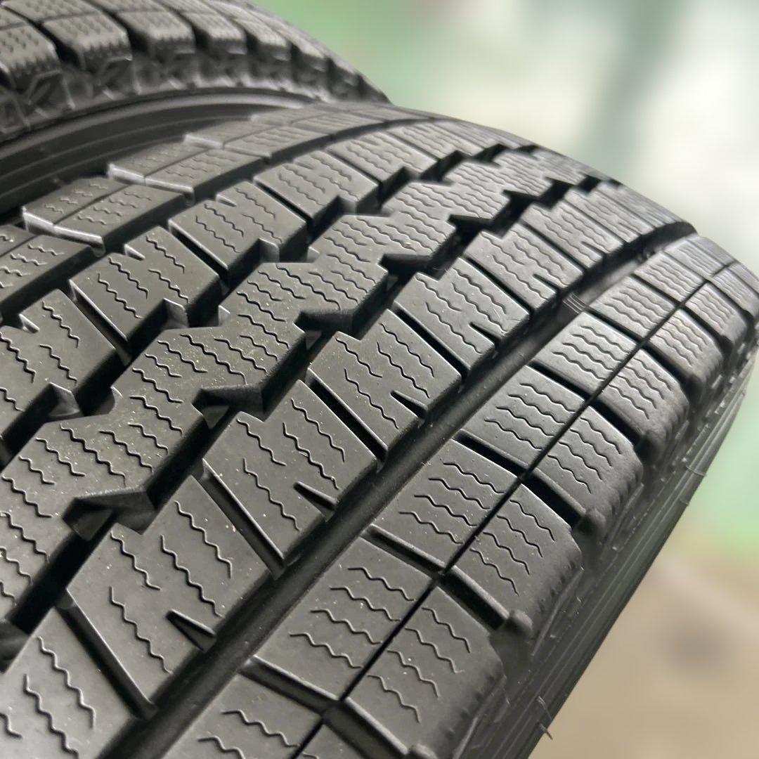 中古スタッドレス195/80R15LTダンロップ　ハイエース、キャラバン等に