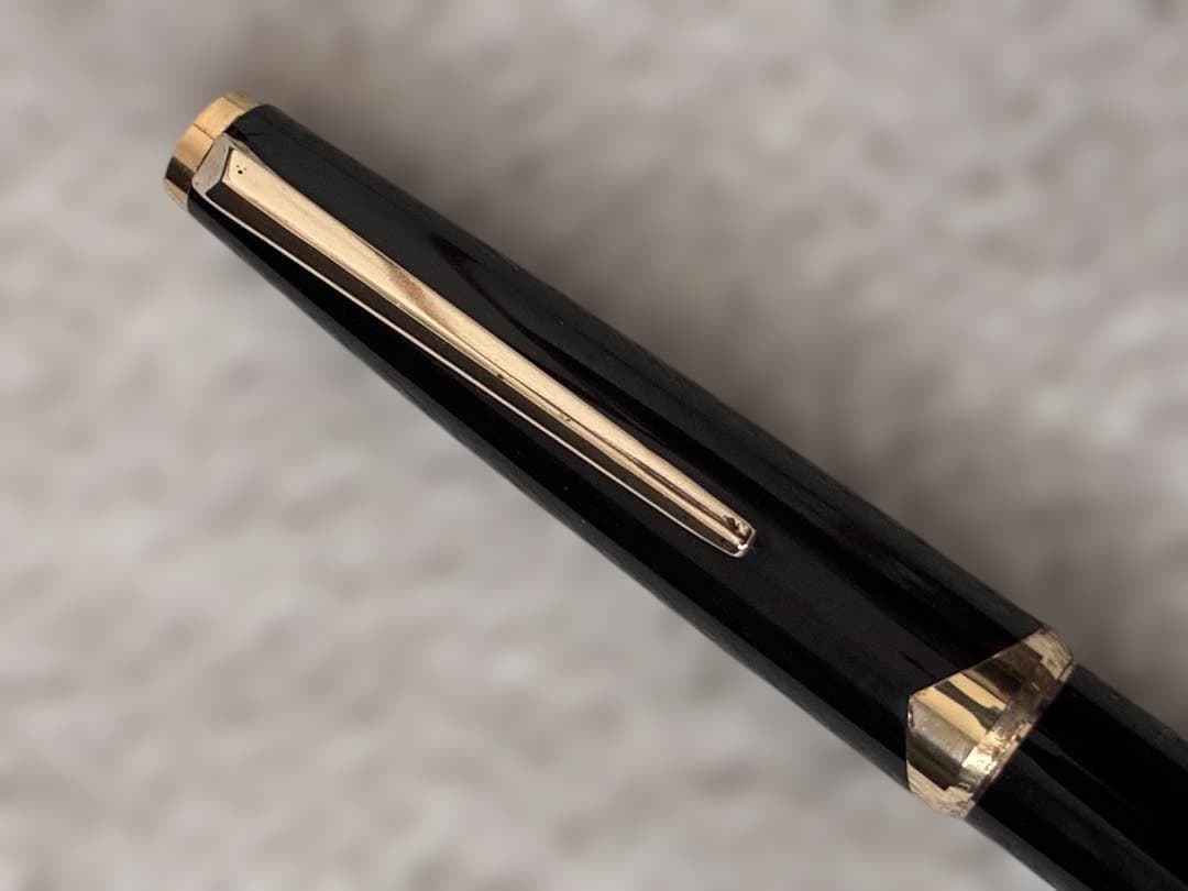 ◾️MONT BLANC モンブラン◾️万年筆◾️黒／金色◾️吸入確認済み◾️