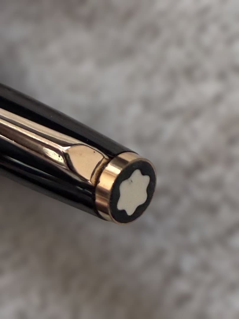 ◾️MONT BLANC モンブラン◾️万年筆◾️黒／金色◾️吸入確認済み◾️