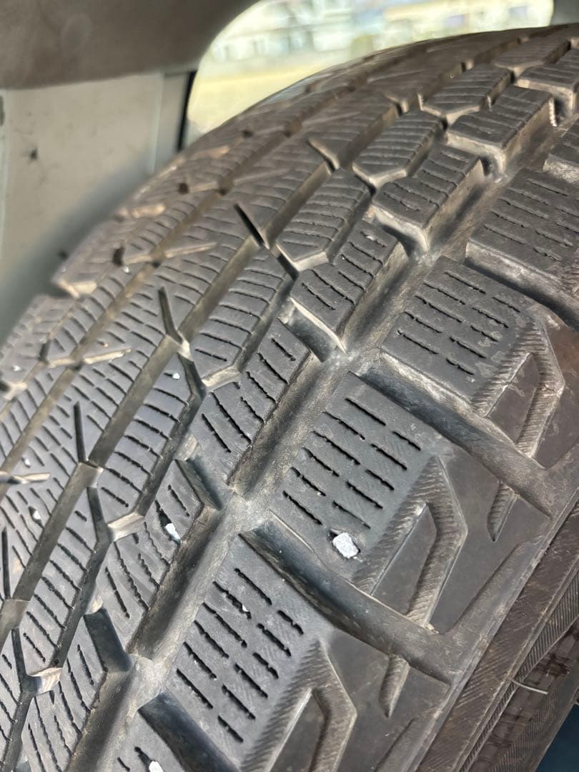 スタッドレスタイヤ　265/65/R17 バリ山