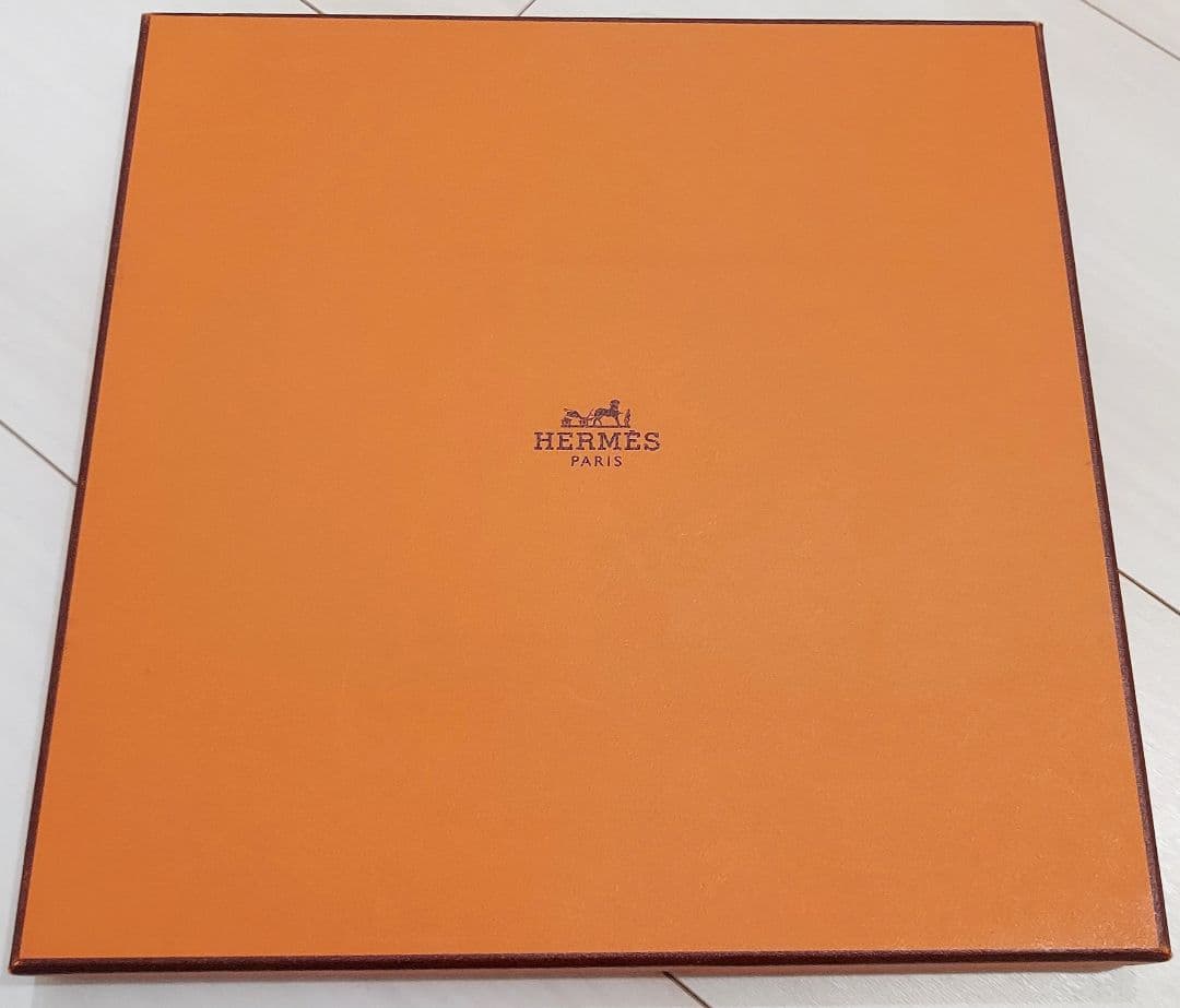 【エルメス】スカーフ　カレ90（箱付き・美品）