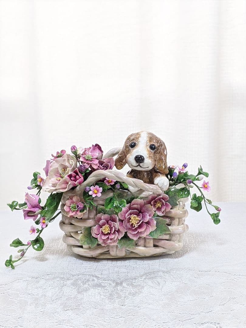 【ひろりん】クレイフラワー♥かごにお花とプードル♥ハンドメイド