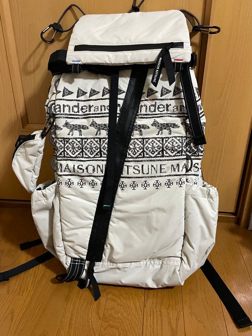and wander ✖️Maison Kitsuné30Lバックパック