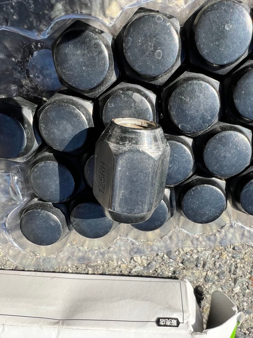 アウトランダーGN0W スタッドレスタイヤ 18インチ