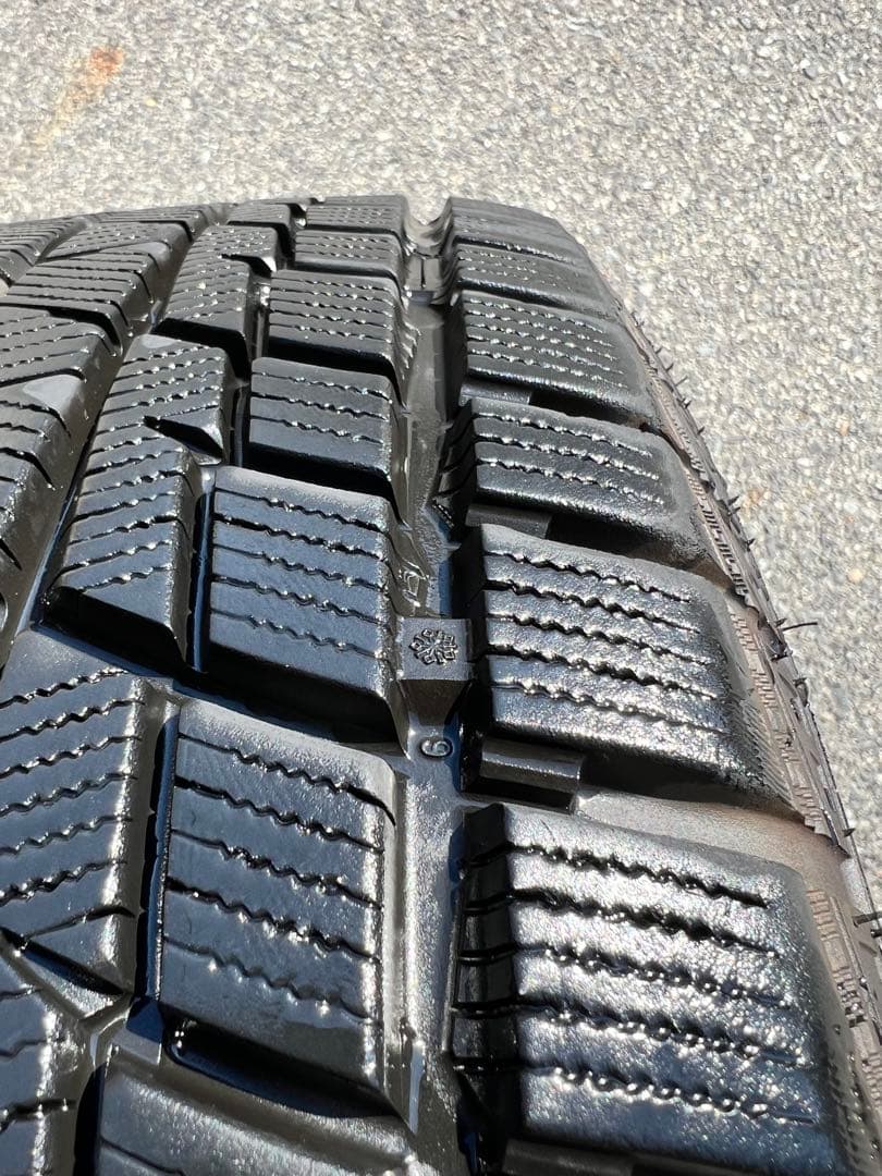 アウトランダーGN0W スタッドレスタイヤ 18インチ