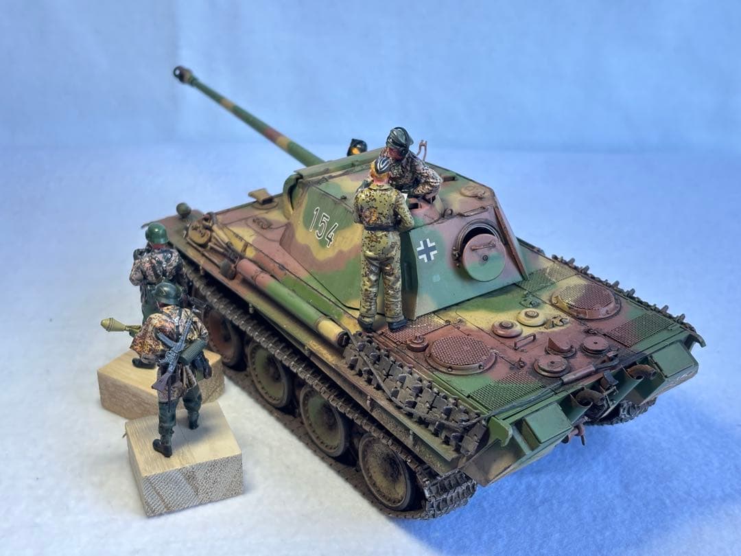 1／３５ドイツ陸軍パンサーG型戦車プラモデル完成品