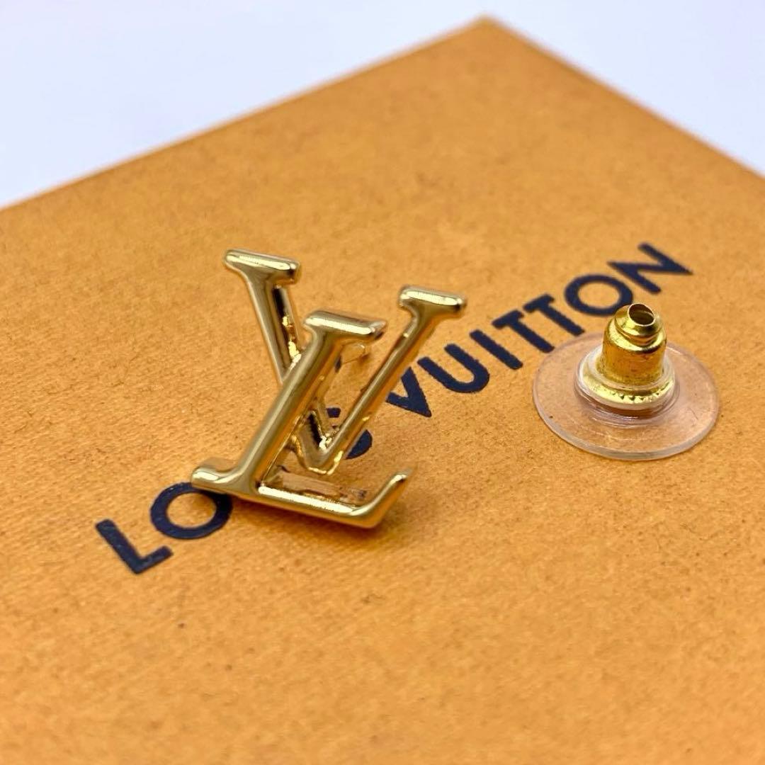 【超美品】ルイヴィトン　ピアス　LVロゴ　ゴールド M00610