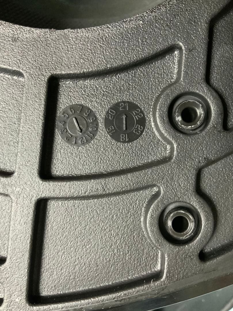 良品　SALOMON スノーボード 144cm バインディング付