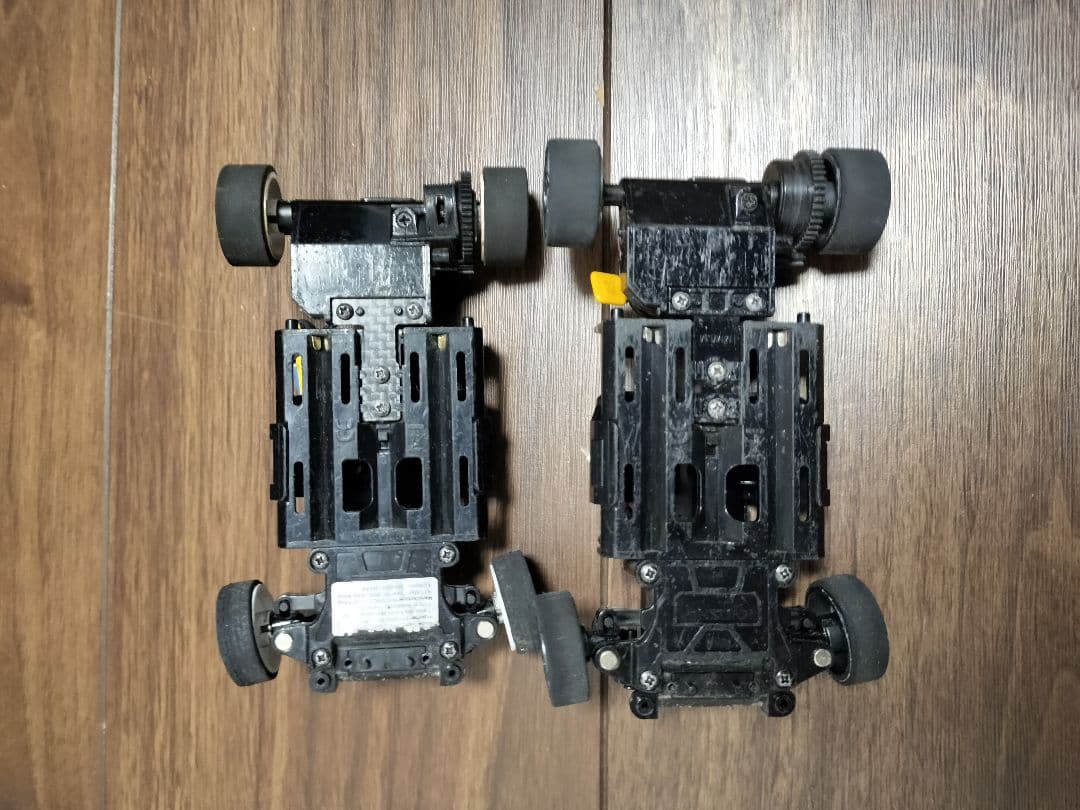 京商ミニッツ　シャシー２個セット