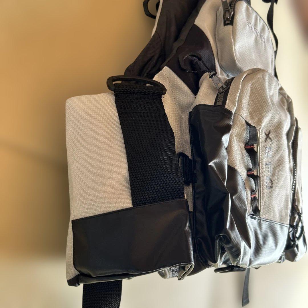 美品 シマノ XEFO トリッパーゲームベスト VF-275R 2XL