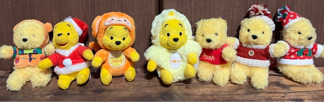 お値下げ【ディズニーランド限定】くまのプーさん　　ぬいぐるみバッジ　【美品】