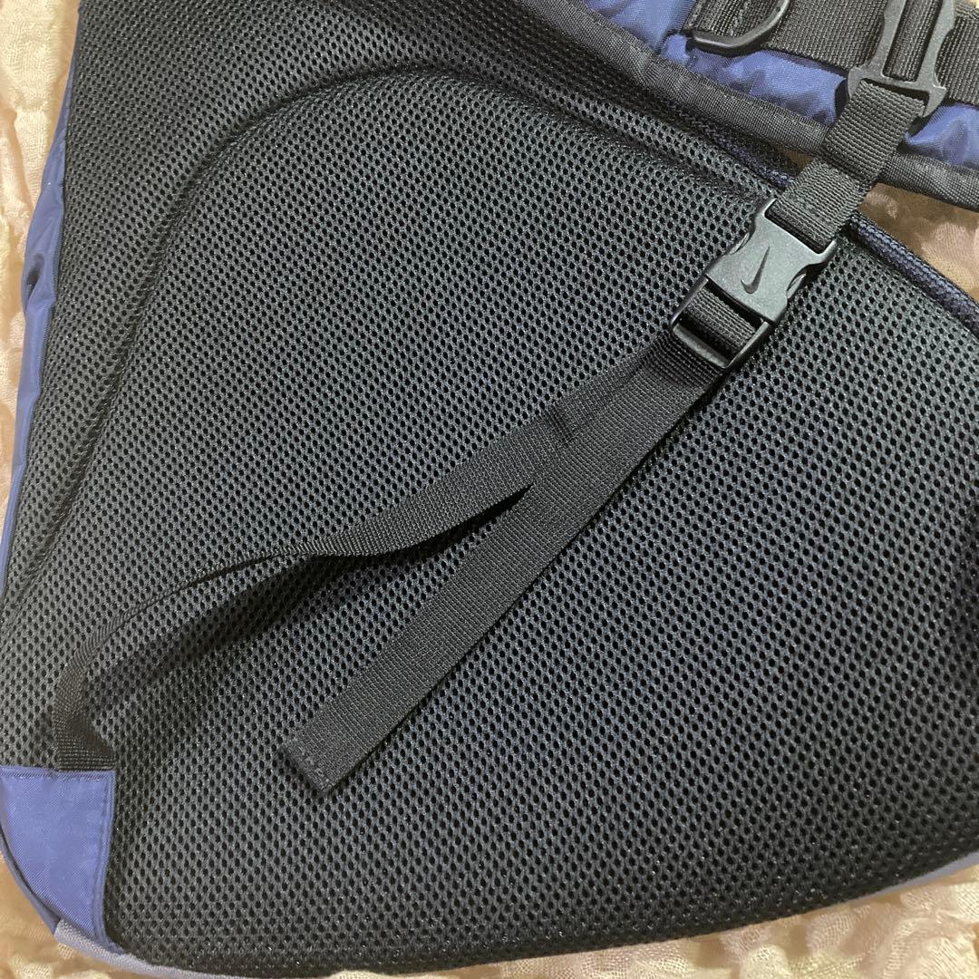 【新品】NIKE ボディバッグ　スリングバッグ　ネイビー