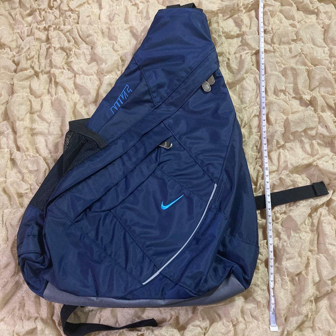【新品】NIKE ボディバッグ　スリングバッグ　ネイビー