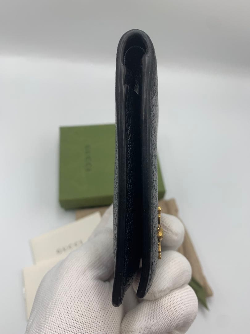 【美品】グッチ 二つ折り財布 アニマリエ ビー レザー ゴールド金具 P55