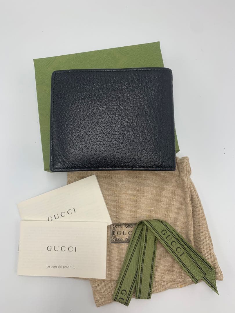 【美品】グッチ 二つ折り財布 アニマリエ ビー レザー ゴールド金具 P55