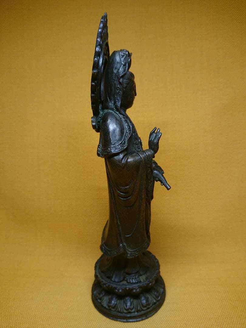 【美品】仏教美術　観音　仏像　銅製　置物　インテリア　工芸品　美術品　A1228