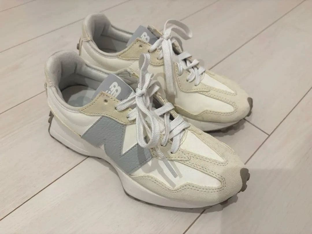 New Balance スニーカー327 ホワイト/グレー　24センチ