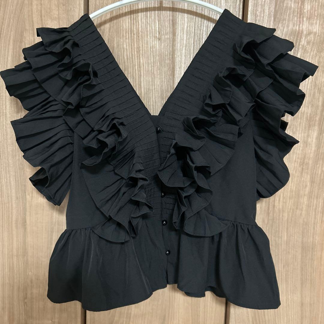 AMOMMA アモマ　RAFFLE FRILL TOPS ラッフルフリルトップス