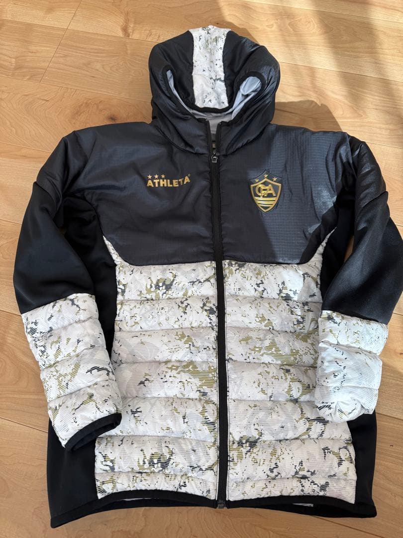 ATHLETA フード付きダウンジャケット 150サイズ