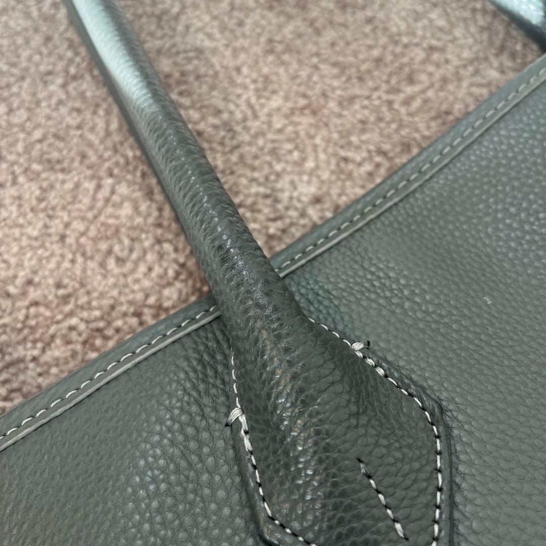 バーニーズニューヨーク　レザートートバッグ　グレー