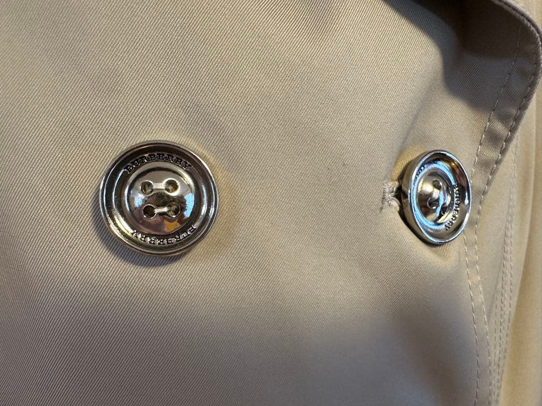 【BURBERRY】　ベージュ ダブルブレスト トレンチコート