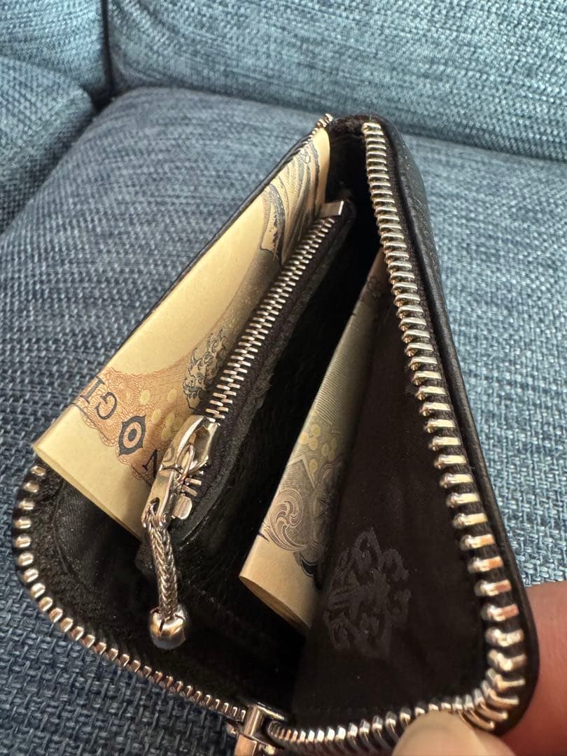 クロムハーツタイニージップウォレット
