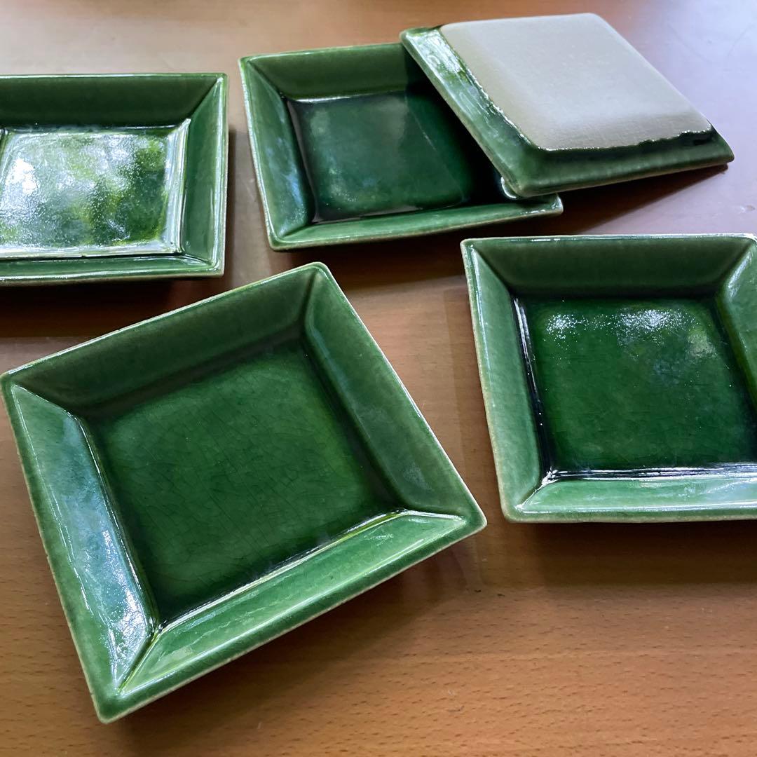 ソヨゴさま専用　　織部釉角皿（12.５cm×12.5cm×1.7cm）5枚