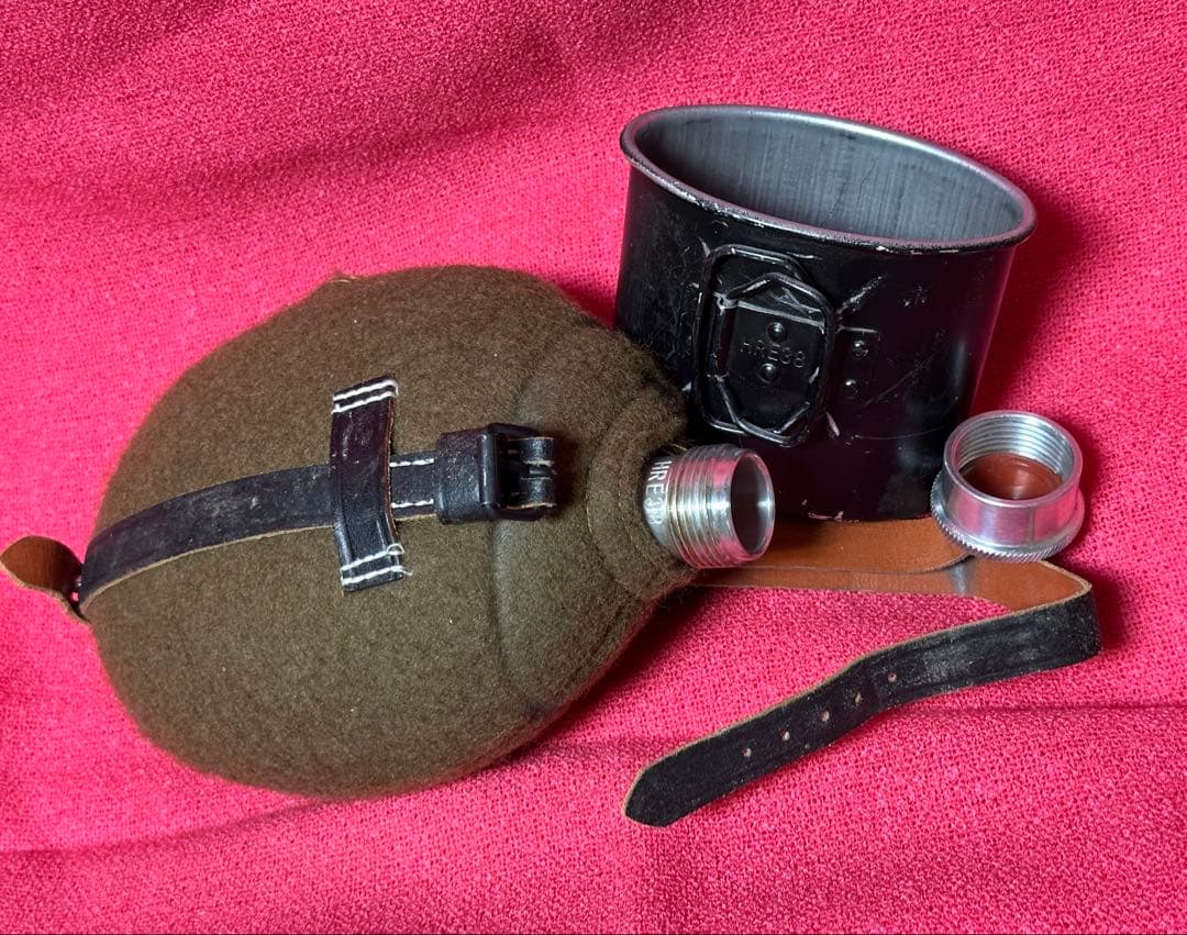 【専用】WWⅡドイツ軍／M31型アルミカップ付水筒＆兵下士官用ストレートスコップ